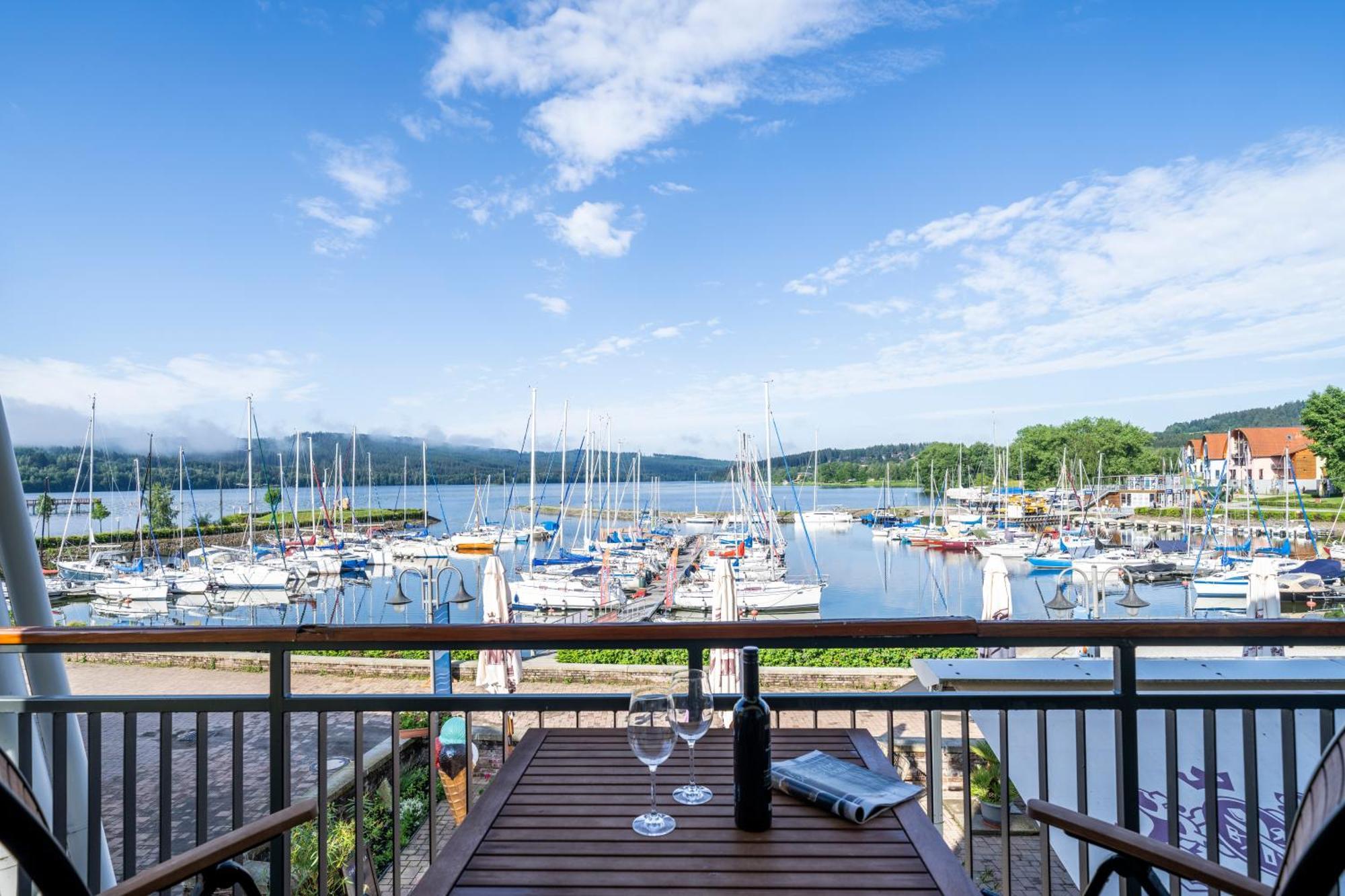 Landal Marina Lipno Апартаменти Ліпно-над-Влтавою